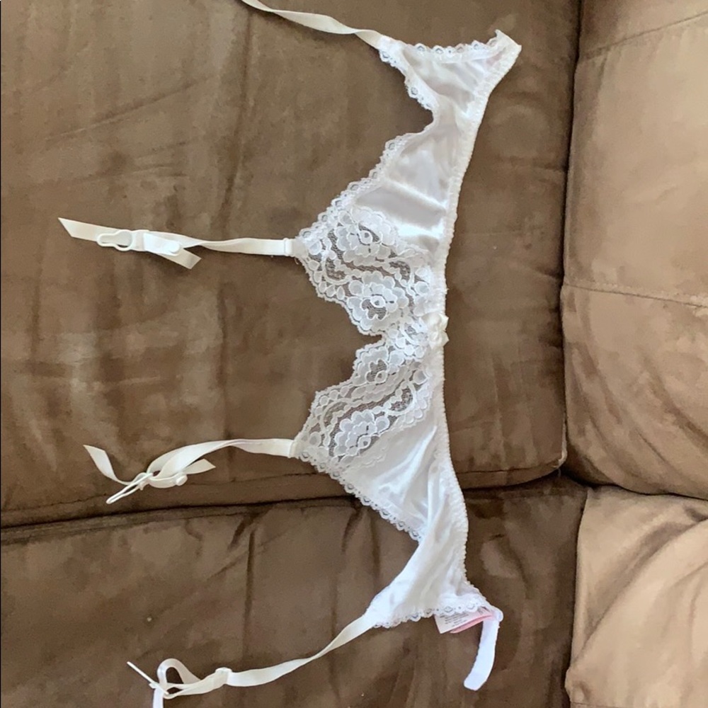 Garter belt